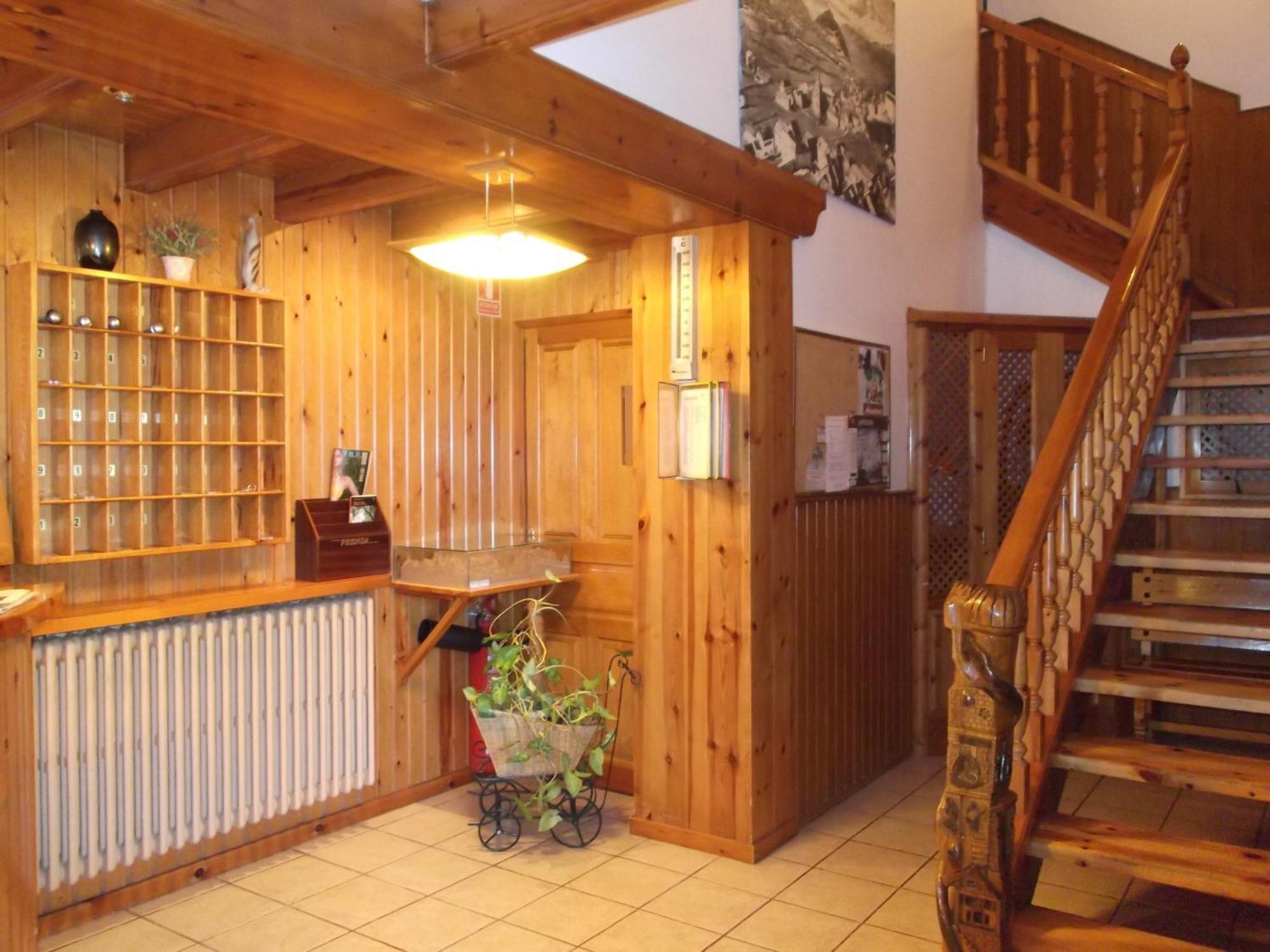Hotel Escalar Пантикоса Екстериор снимка